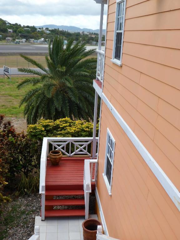 Wind Chimes Inn Antigua St. John's エクステリア 写真